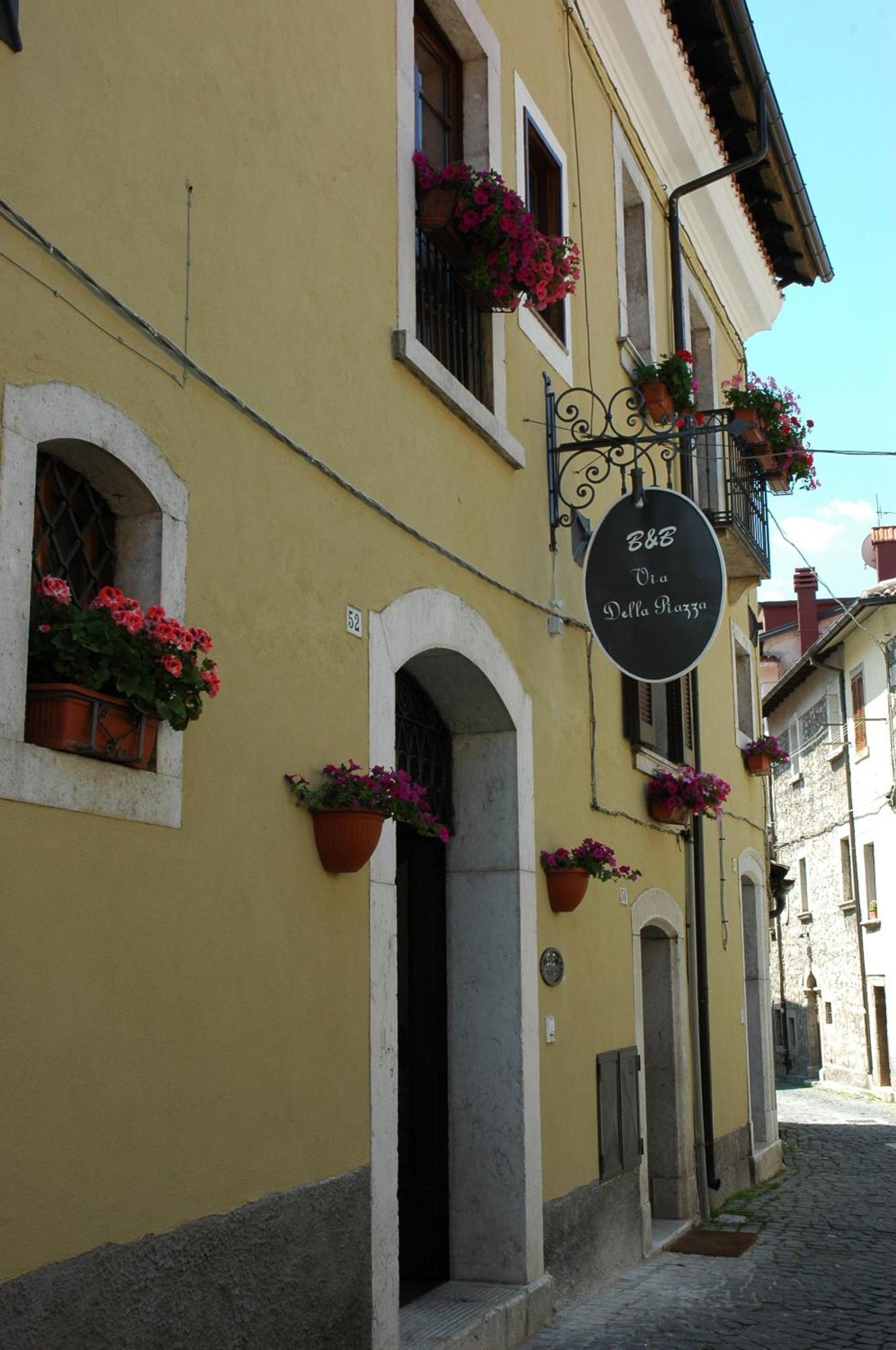 Bed And Breakfast Via Della Piazza เปสกัสเซโรลี ภายนอก รูปภาพ