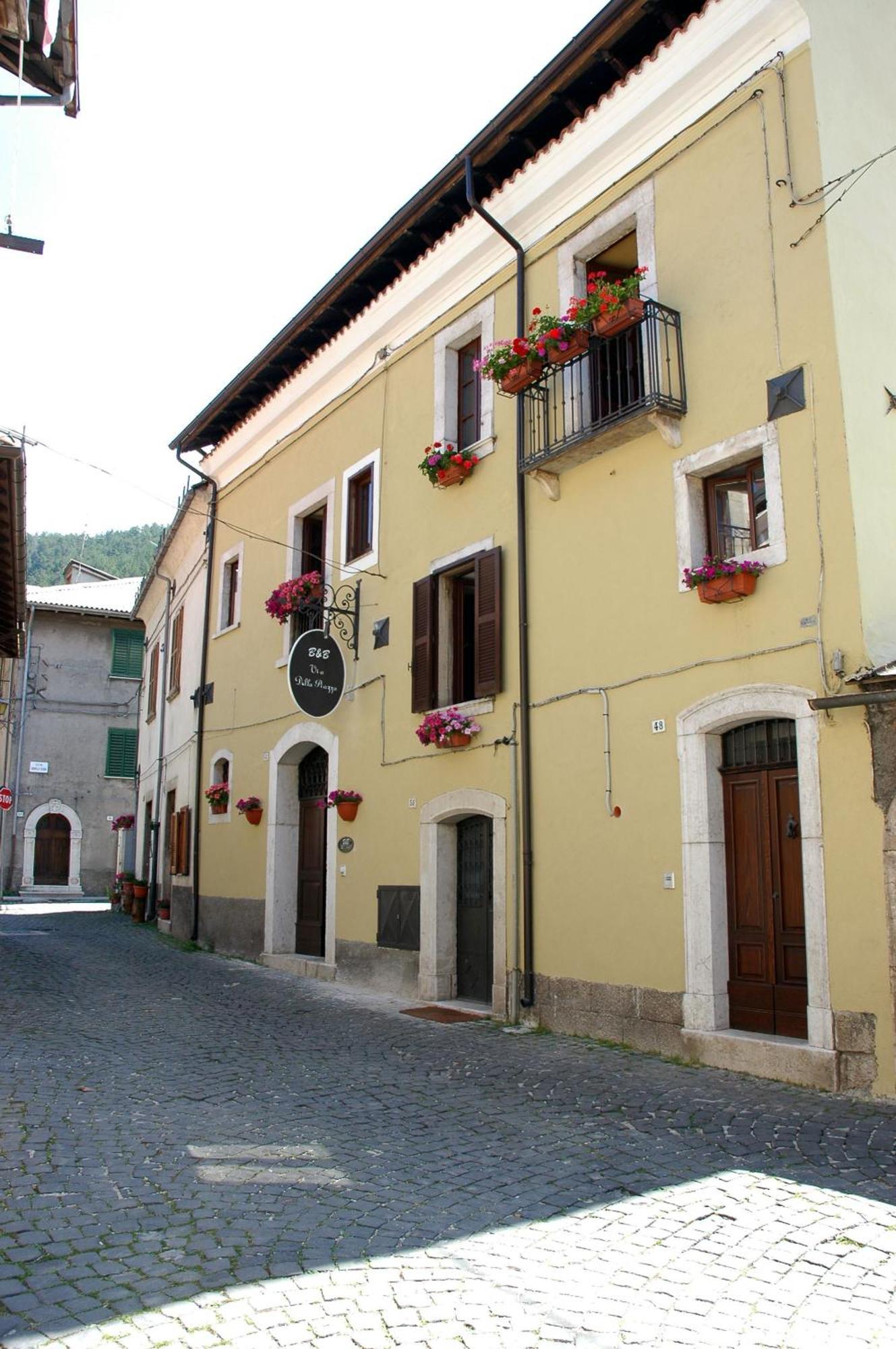 Bed And Breakfast Via Della Piazza เปสกัสเซโรลี ภายนอก รูปภาพ
